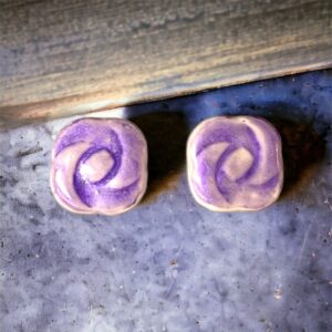 Amaloven Ruusuiset nappikorvakorut - Kuva 2