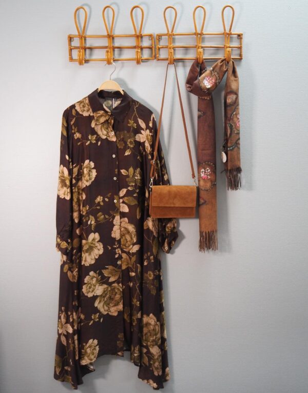 Ruusuinen satiinisilkkimekko onesize