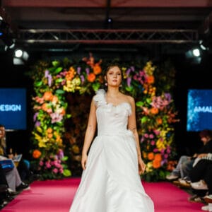 Amaloven Lily in the Middle hääpuku, koko: 38