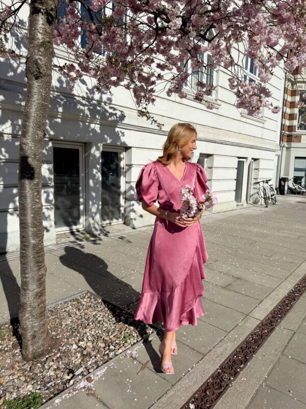 A-view Sinda kietaisumekko