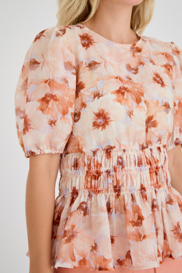 A-View Elena -pusero – kukallinen smokkivyötäröllinen pusero