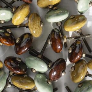 Keraaminen vedin huonekaluihin Ø 3,5 cm, mokka