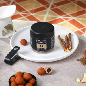 Lakrids by Bülow D – SALT AND CARAMEL (kaksi kokoa) - Kuva 2